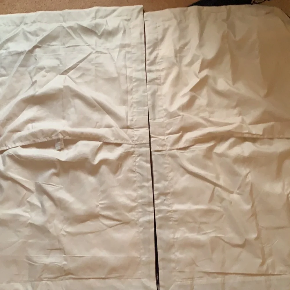 NEW 2 EMBROIDERED PILLOWCASES KING SIZE LARGE FLOWERS FLORAL PAIR Brown